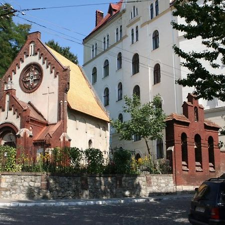 Міні-Апартаменти В Центрі Для 2-Х Гостей Lviv Bagian luar foto