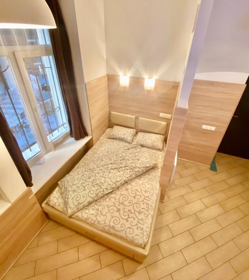Міні-Апартаменти В Центрі Для 2-Х Гостей Lviv Bagian luar foto